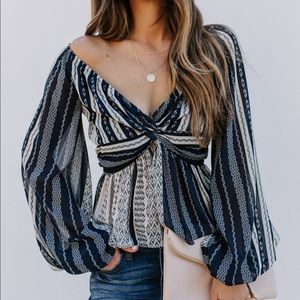 NWOT Printed Balloon Sleeve Twist Blouse